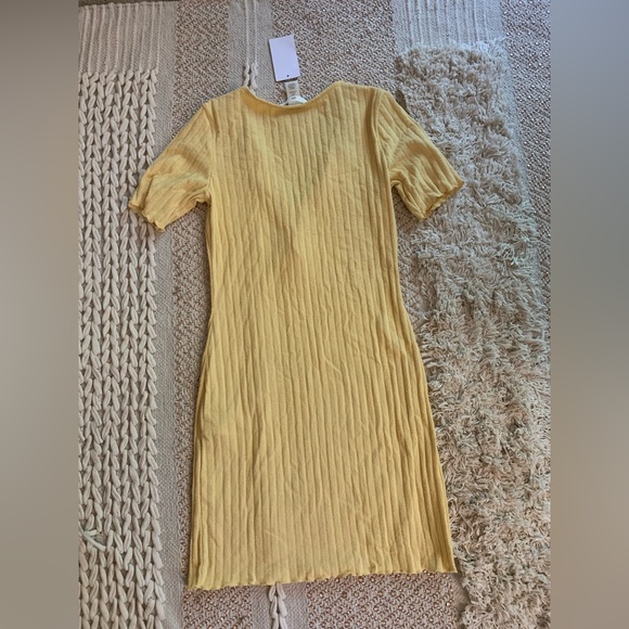 Yellow sundress - Picture 2 of 2